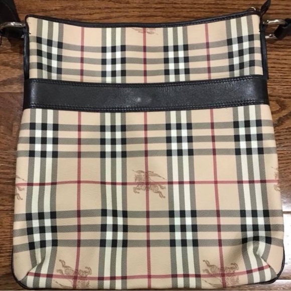 Burberry Bag. Excellent condition - Picture 2 of 5